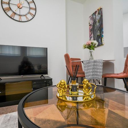 Stylish Suite With Free Parking マンチェスター エクステリア 写真