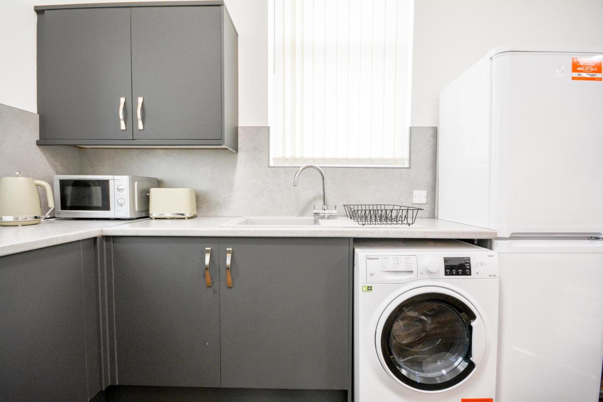 Stylish Suite With Free Parking マンチェスター エクステリア 写真